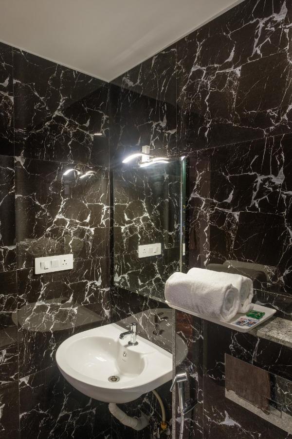 Hotel Opal كولهابور المظهر الخارجي الصورة