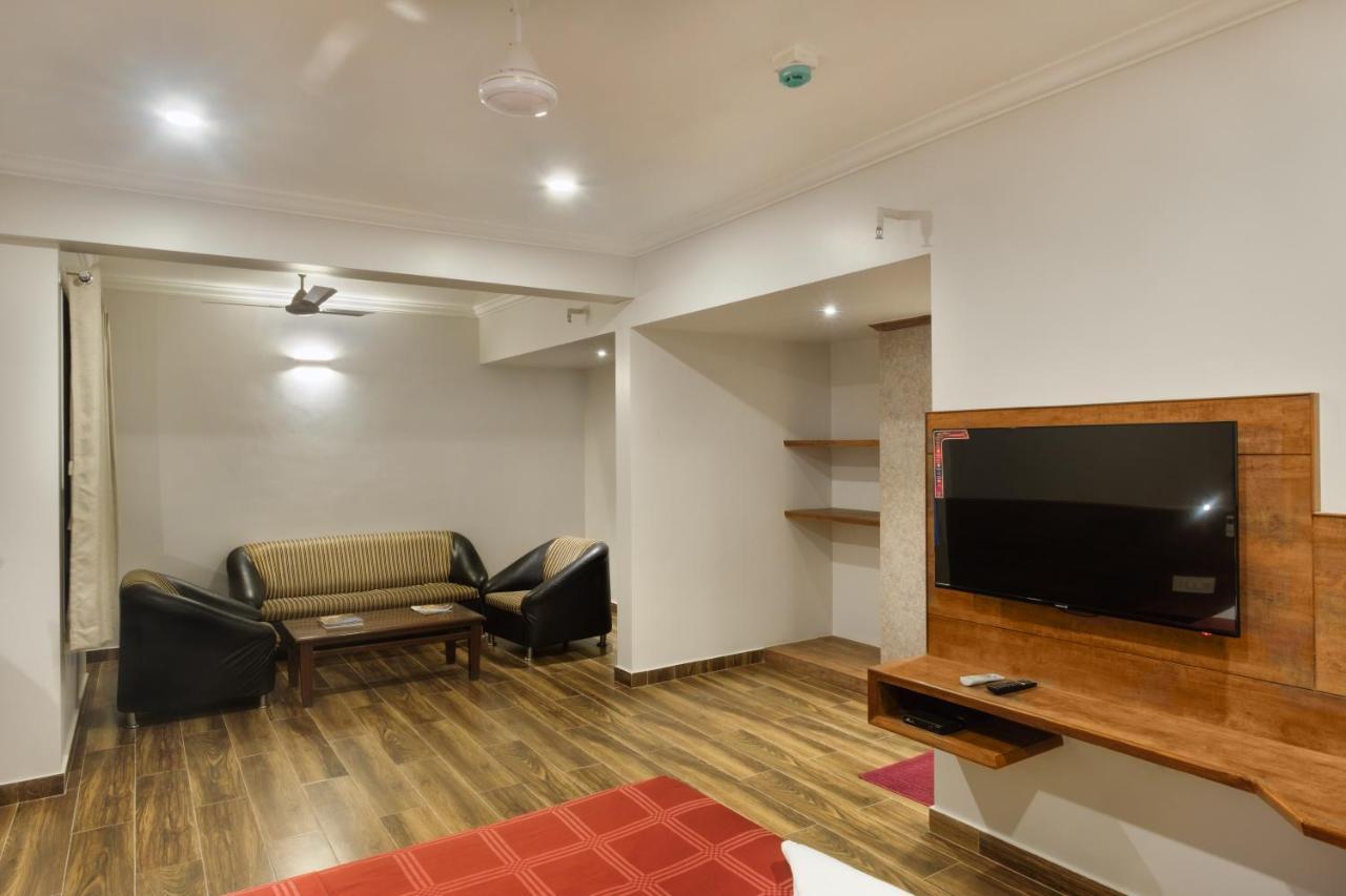 Hotel Opal كولهابور المظهر الخارجي الصورة